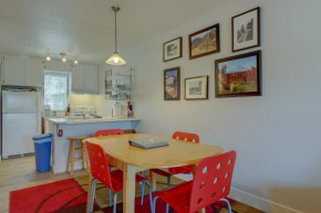 Beautiful Condo River Views Steps to Downtown Heart of Hood River 4263